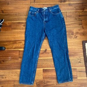 Everlane medium to dark wash jeans. Size 30 regular. Style: The 90s Cheeky Jean